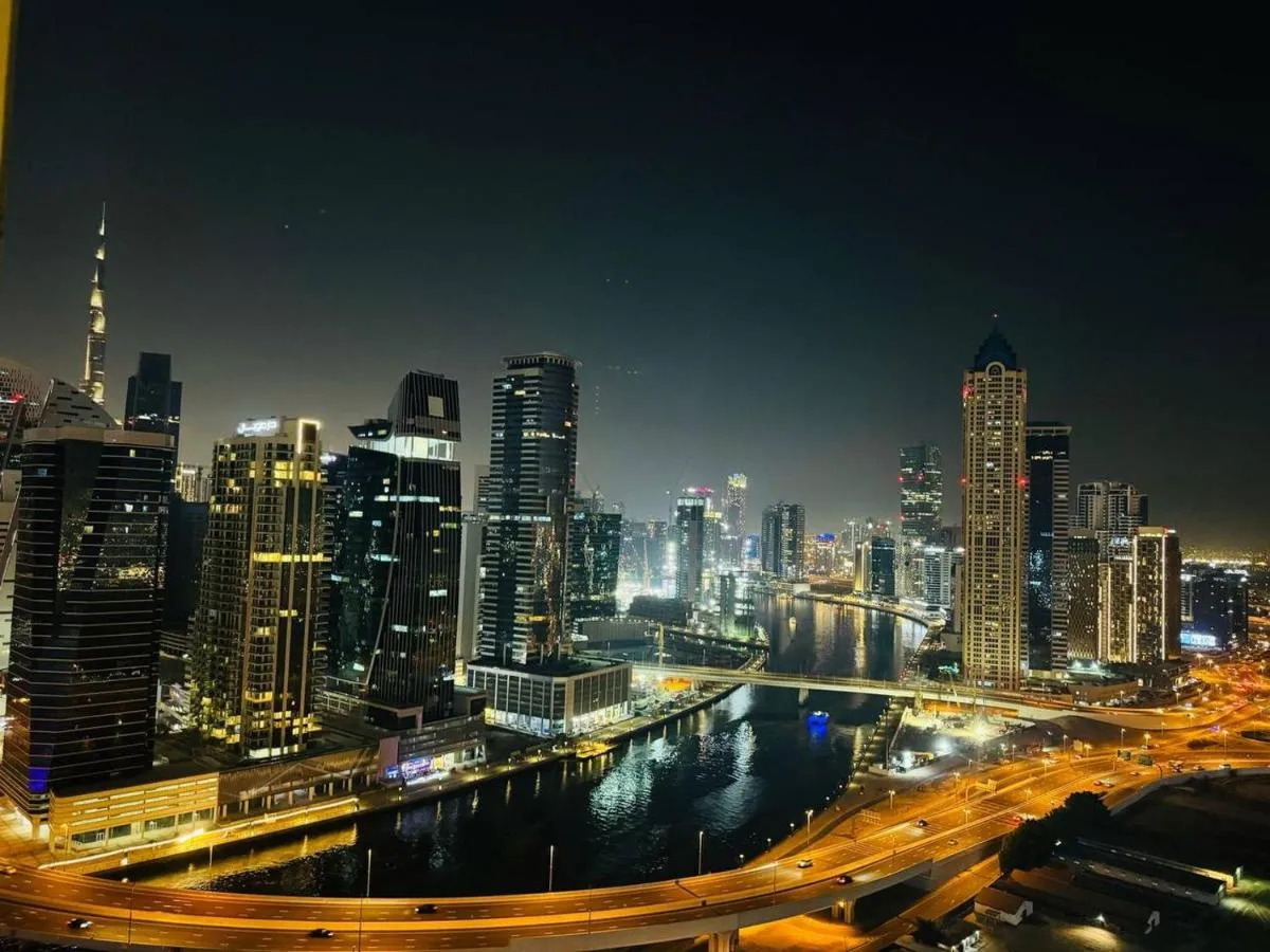 Stunning Apartment In The Heart of Dubai – Canal View - 2
