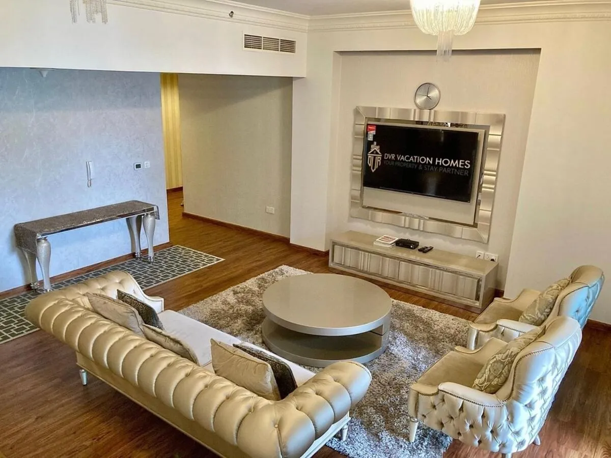 Stylish 1br With Customized Furniture - 3