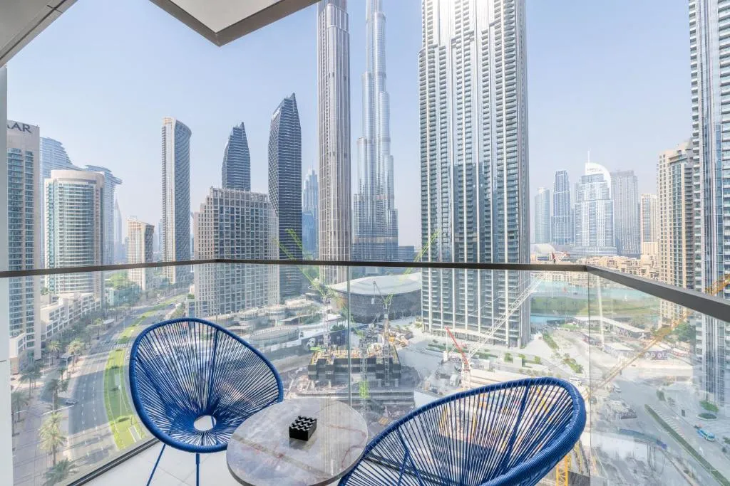 Stylish 3BR plus Maid’s Room in Burj Crown with Burj Khalifa View