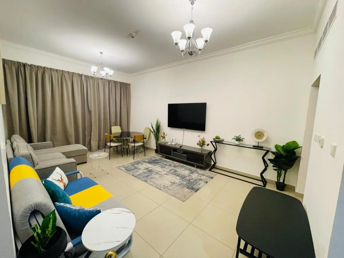 Stylish Fairview Stay in Business Bay Canal View Marasi Drive - 2