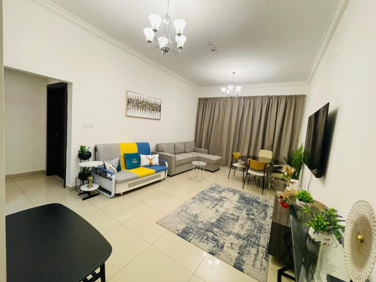 Stylish Fairview Stay in Business Bay Canal View Marasi Drive - 3