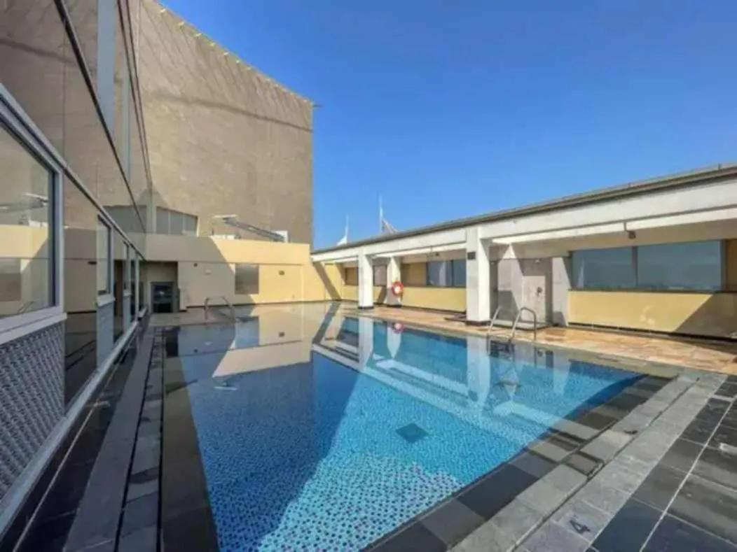 Stylish Studio Apartment with impressive decor and furniture at Sky Garden! - 2