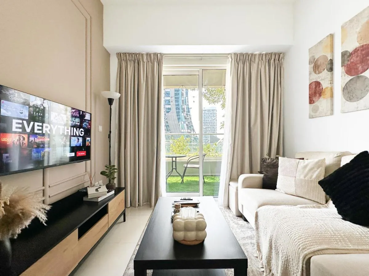 Trophy – Blossom Suites w Balcony Garden & Canal View - 2
