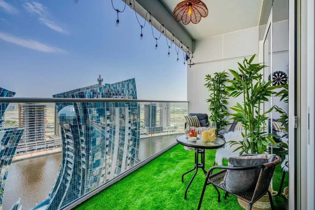 Trophy – Springs Suite with Cozy Balcony Garden