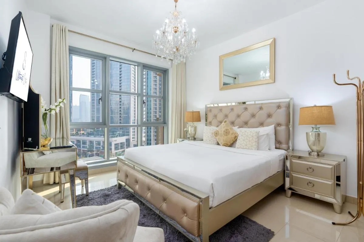 Ultimate Stay Luxury in Downtown Opera and Pool View Near Dubai Mall 2 Bedrooms - 2