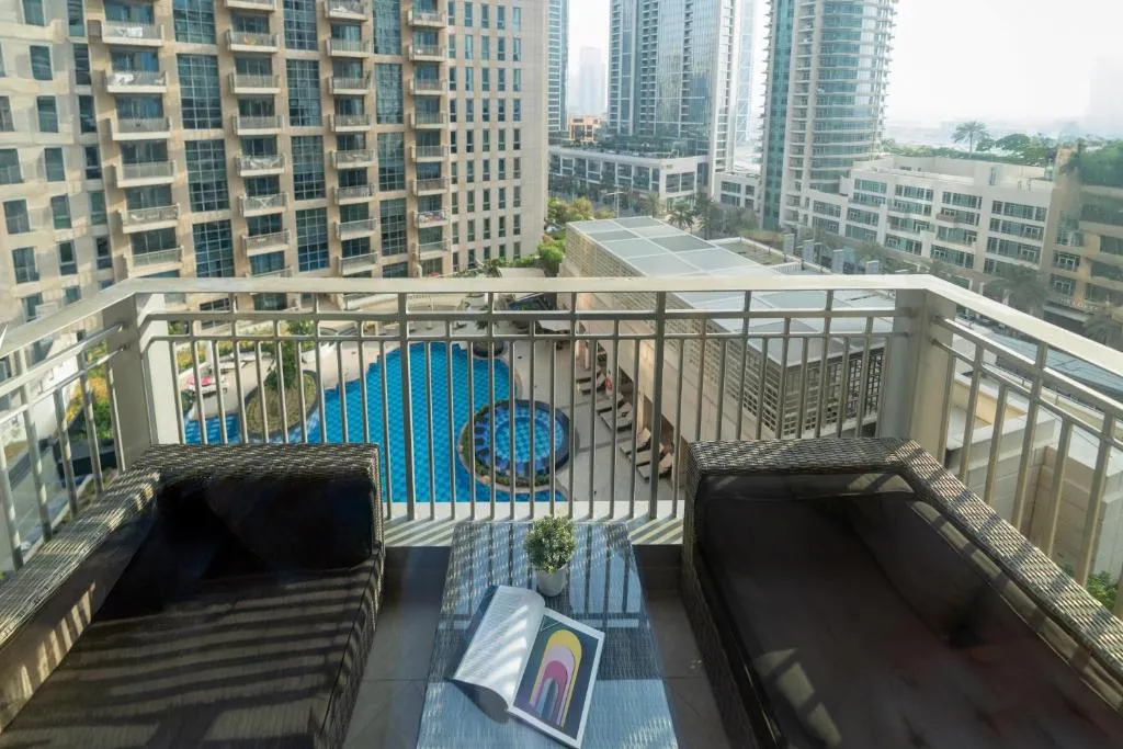 Ultimate Stay Luxury in Downtown Opera and Pool View Near Dubai Mall 2 Bedrooms