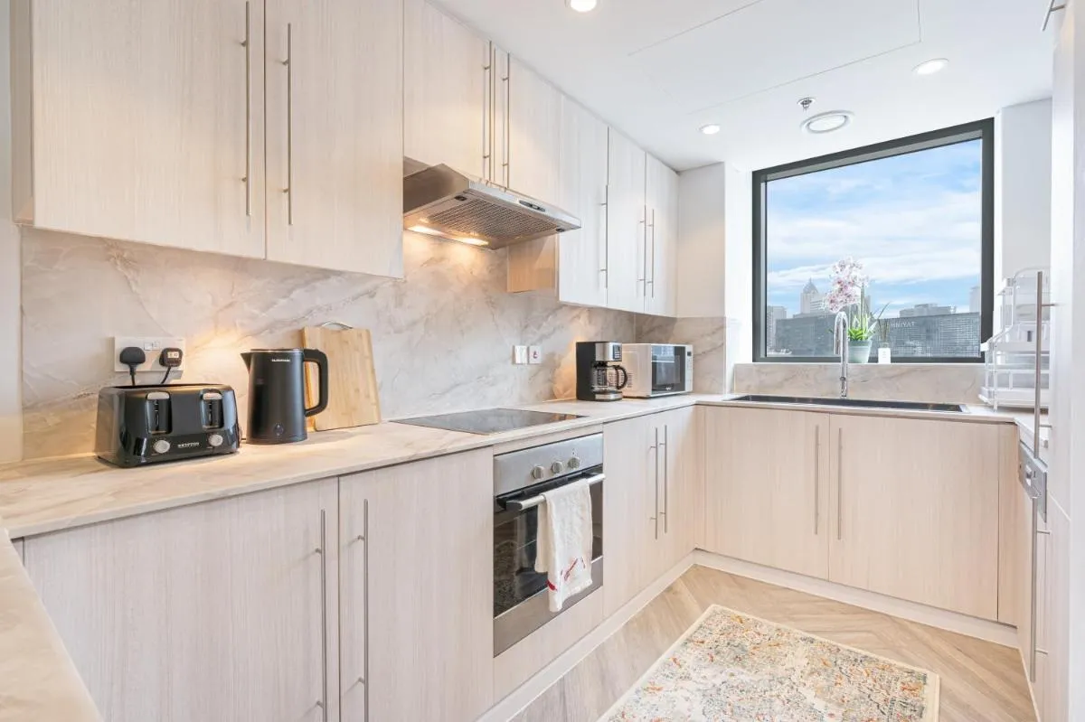 Ultra Modern Boulevard Home with Stunning City View - 2