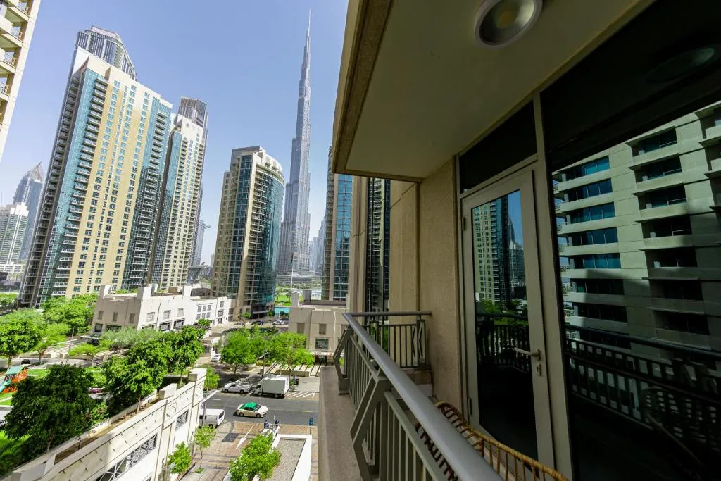 VIP Experience Dubai Downtown at Boulevard Central T2 – Burj Khalifa View – Modern Luxury Apartments