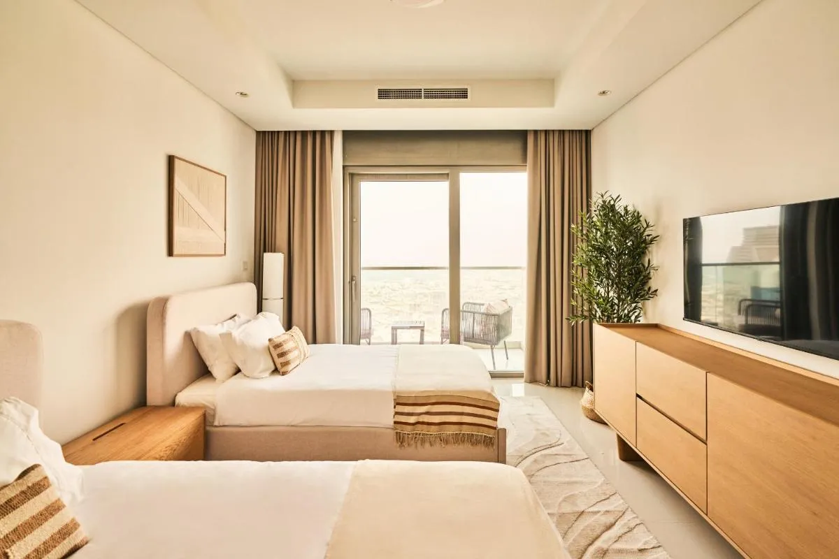 2bd – 6 guests – 59th floor, Burj views 64th floor infinity pool - 2