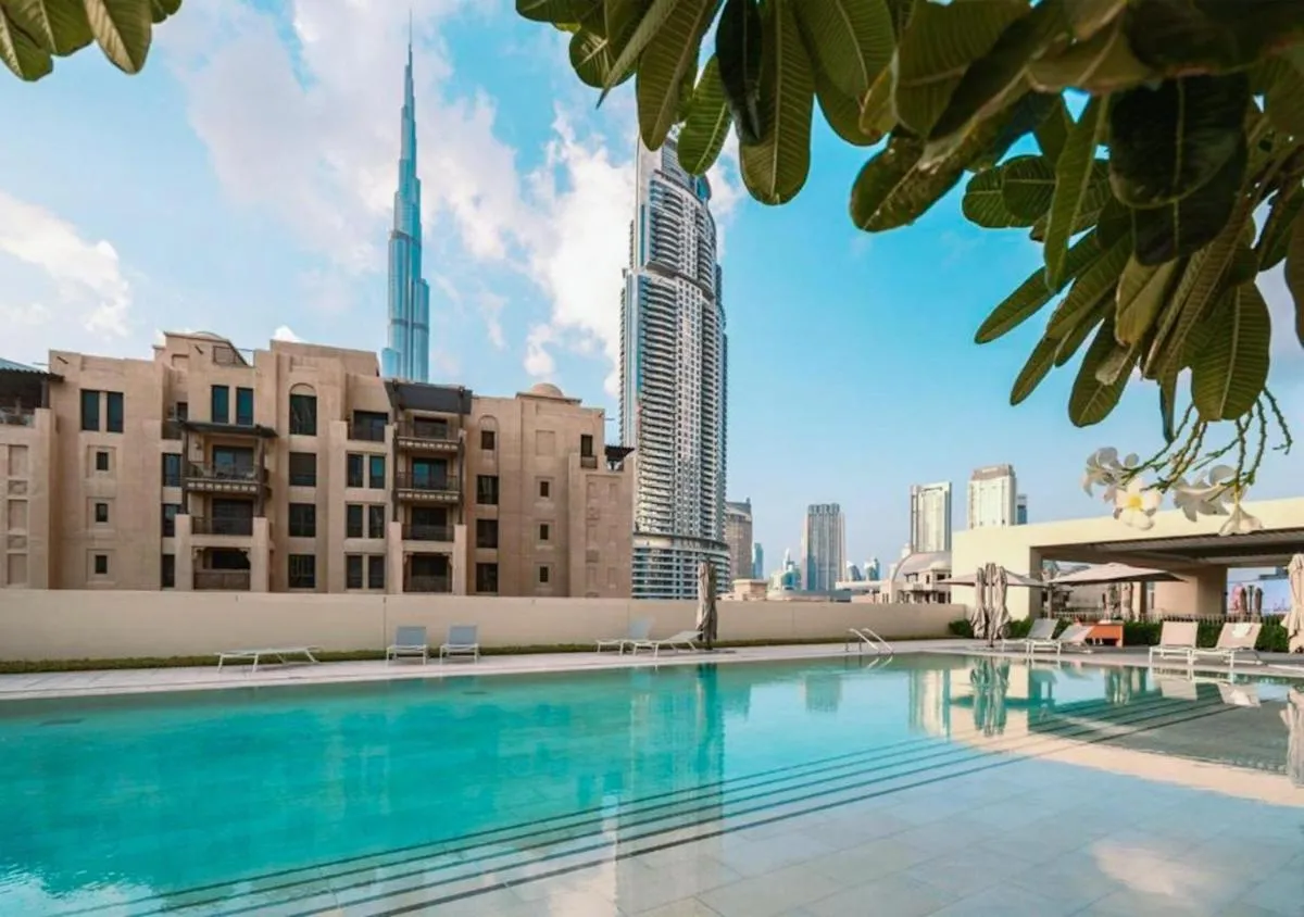 5 Minute Walk to The Fountains! Full Burj Khalifa View! 5-star Pool & Gym! - 3