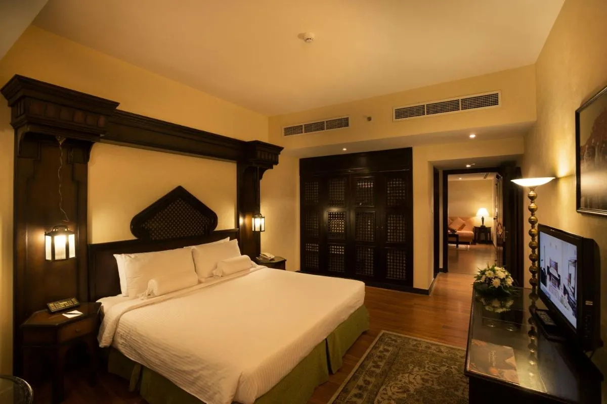 Arabian Courtyard Hotel & Spa - 2