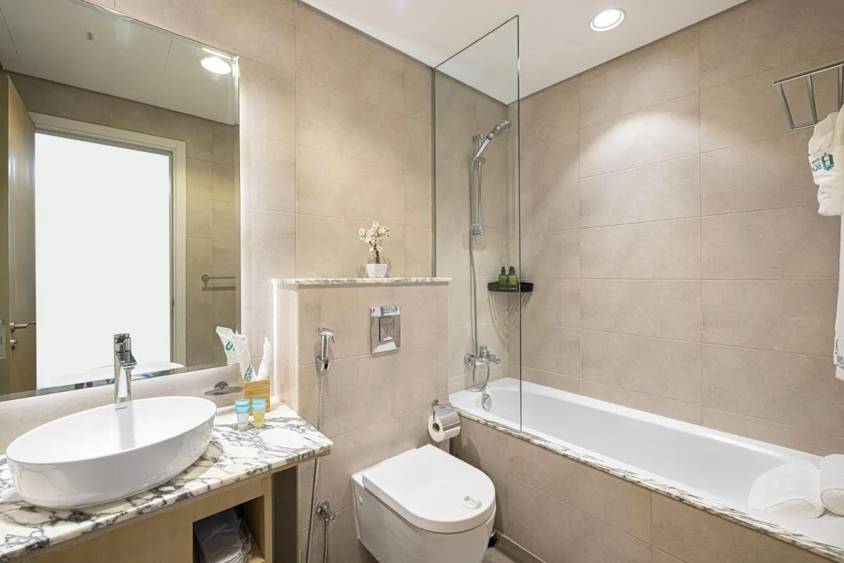 Boulevard 2 Bedroom Family Apartment with BURJ KHALIFA view and INFINITY POOL in 64th Floor Dubai Downtown - 3