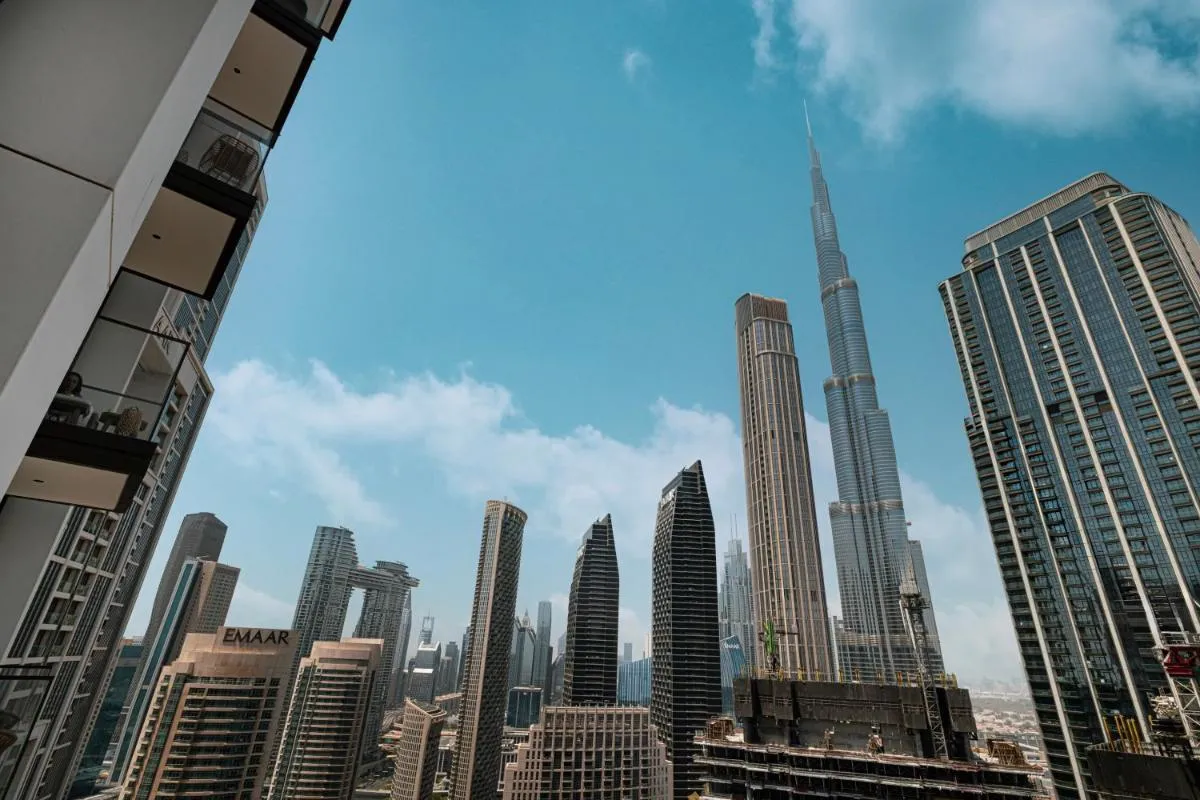 Burj Crown Luxury 4 Bedroom, Balcony Views, 5 min to Burj Khalifa - 2