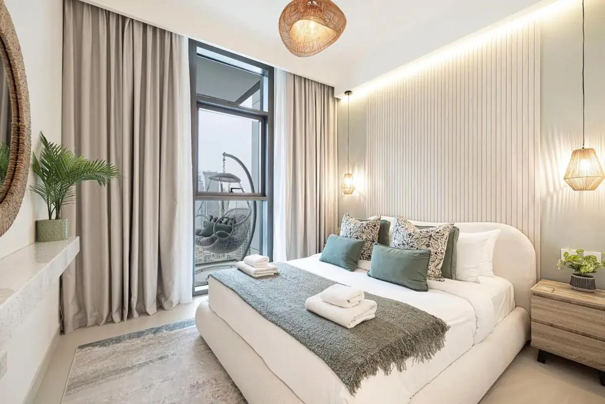 Burj Crown – New Sky High, Near Burj Khalifa, Boulevard View, Opposite Dubai Mall - 3