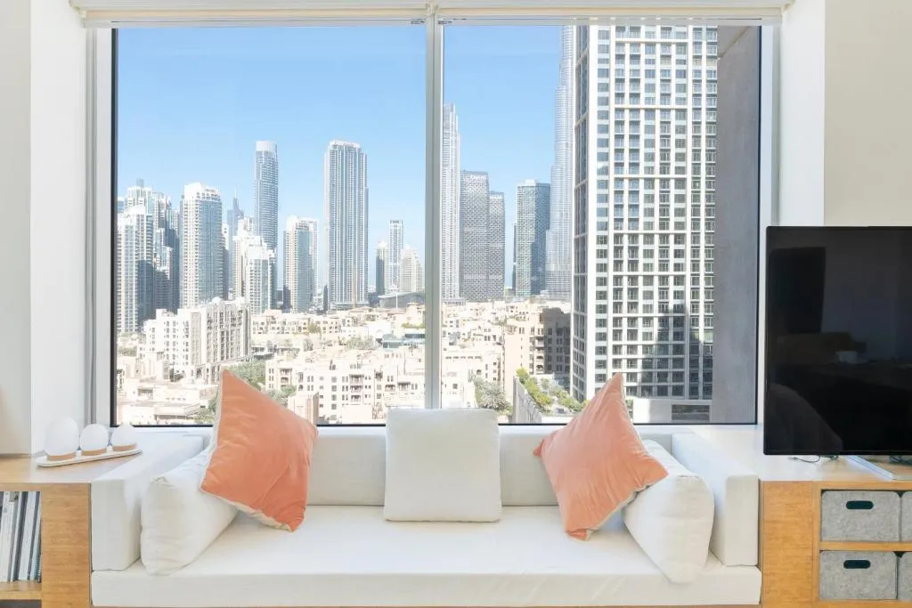 Chic 2BR Apartment, Prime Location Near Dubai Mall – Allsopp&Allsopp