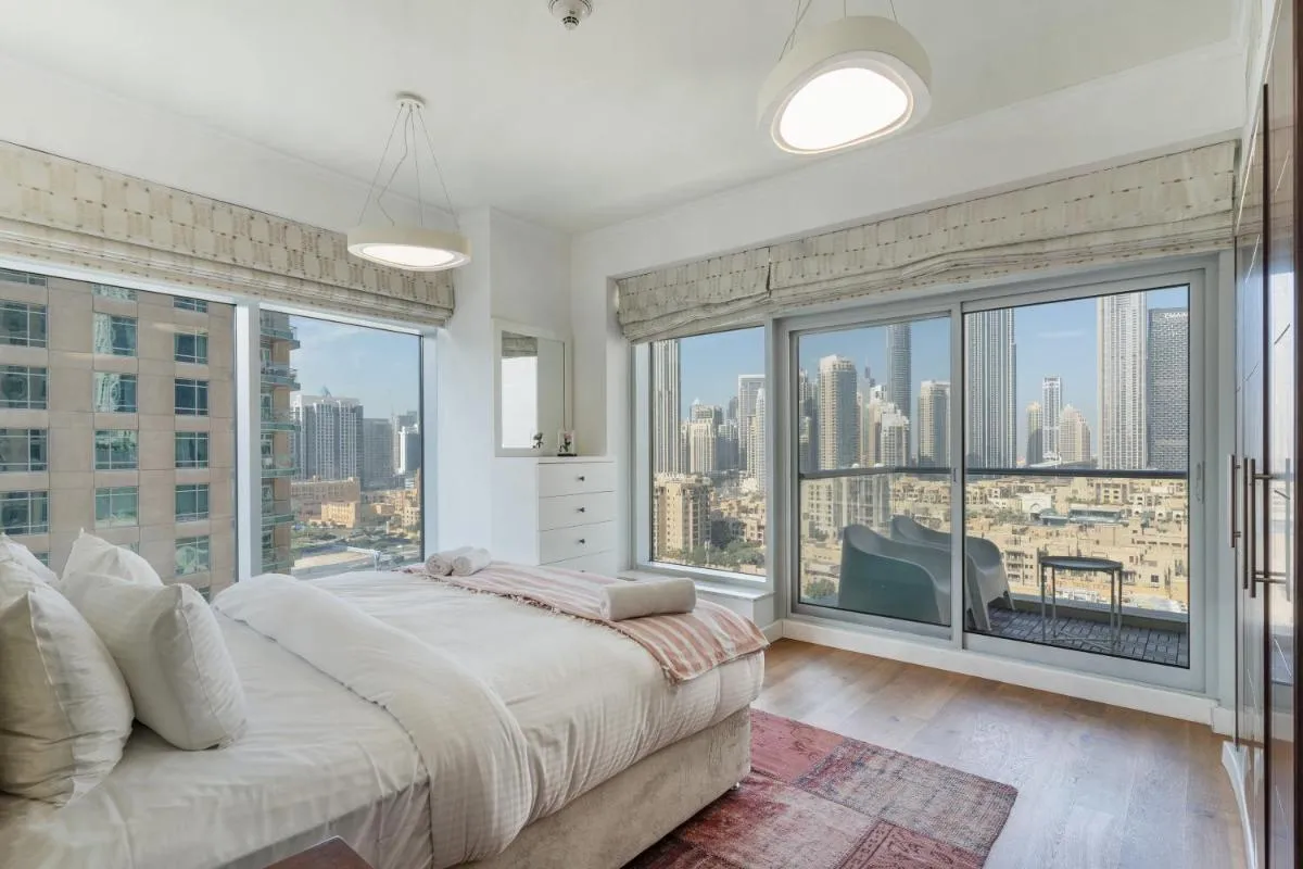 Chic 2BR Apartment, Prime Location Near Dubai Mall – Allsopp&Allsopp - 2