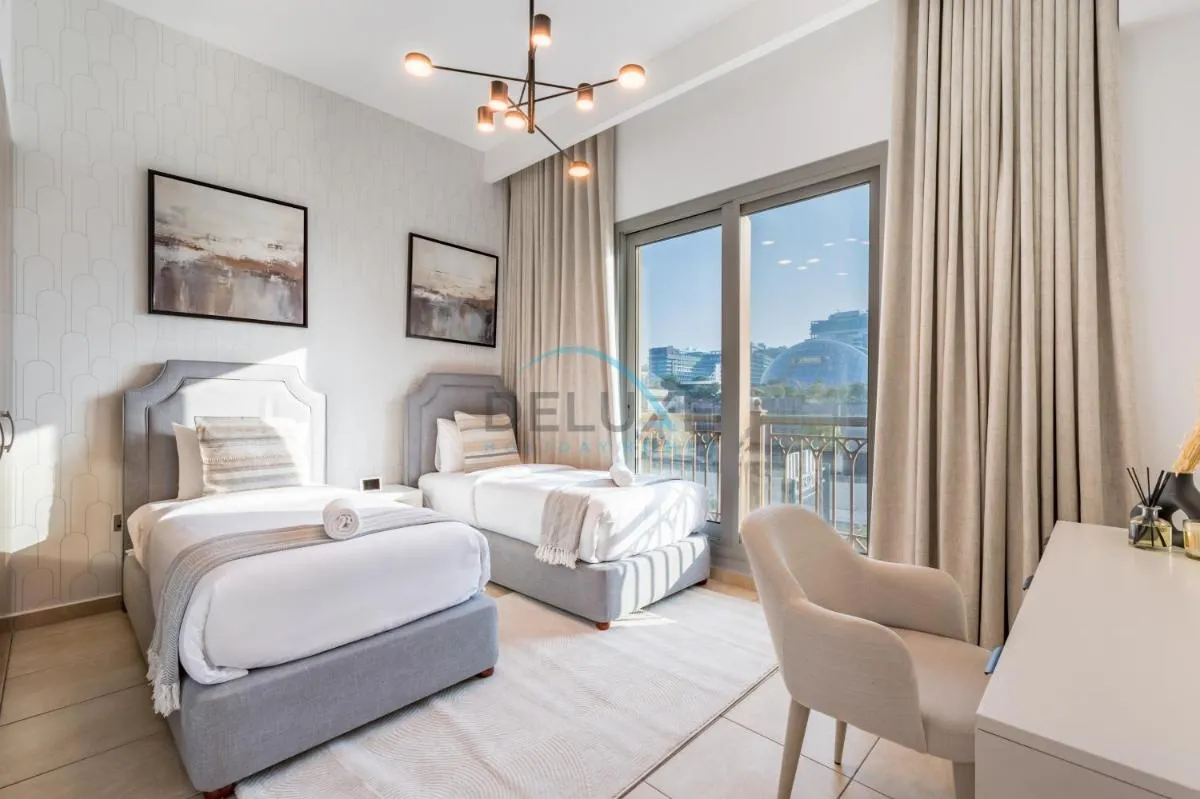 Chic 2BR Apartment with Pool View in Marina Apartment 6, Palm Jumeirah by Deluxe Holiday Homes - 2