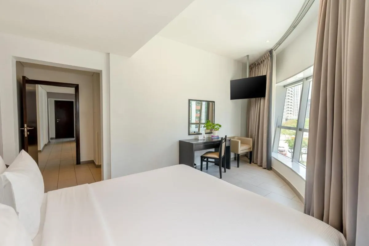 Citadines Metro Central Dubai - 3
