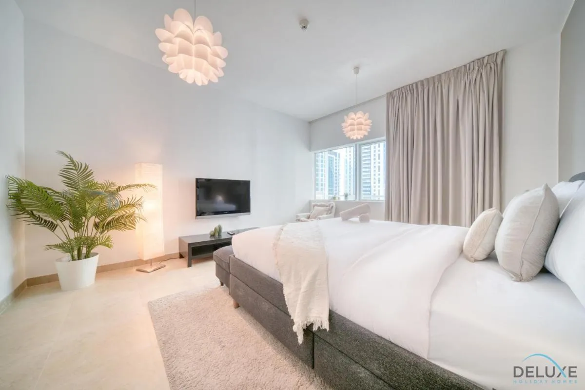 Colossal 2BR at MAG 218 Dubai Marina by Deluxe Holiday Homes - 2