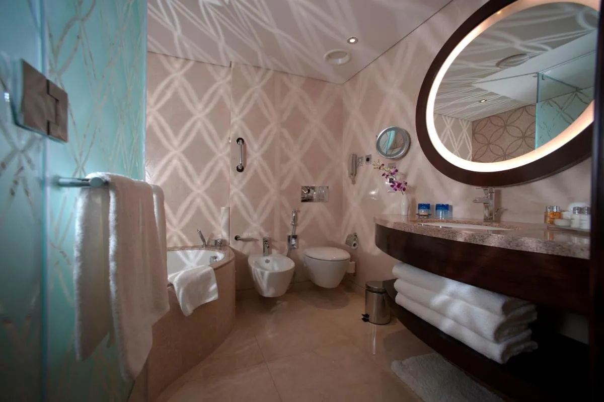 Crowne Plaza Dubai Deira by IHG - 3