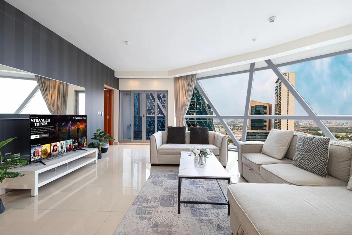 DIFC Luxurious Spacious 1-Bed Apt in a Prime Location - 2