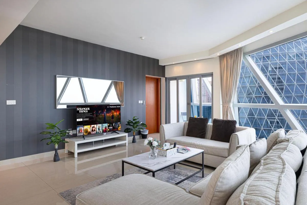 DIFC Luxurious Spacious 1-Bed Apt in a Prime Location - 3