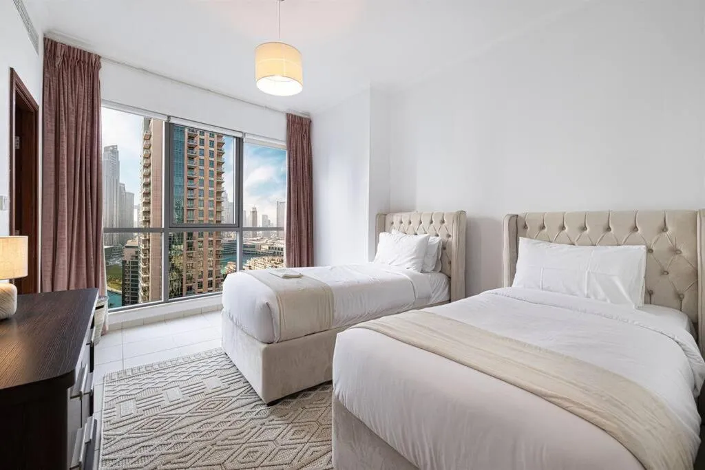 Downtown Delight 3BR with Stunning Fountain Views - 2