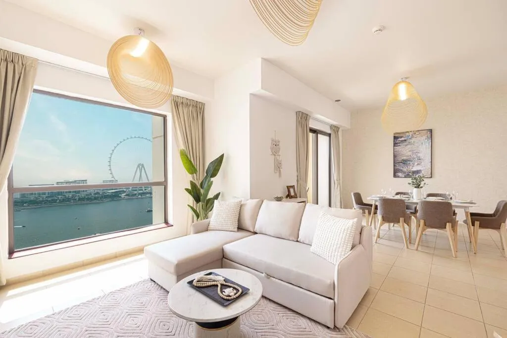 Dubai Eye & Sea View, 1-min walk to JBR Beach, Luxurious Beach Retreat! - 2