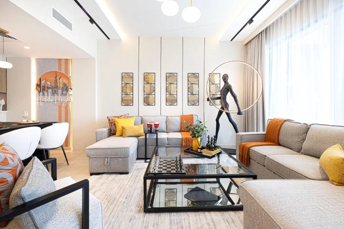 Elite 4 Bedroom Luxury Apartment, Burj Khalifa View, Opposite Dubai Mall, Infinity Swimming Pool - 2