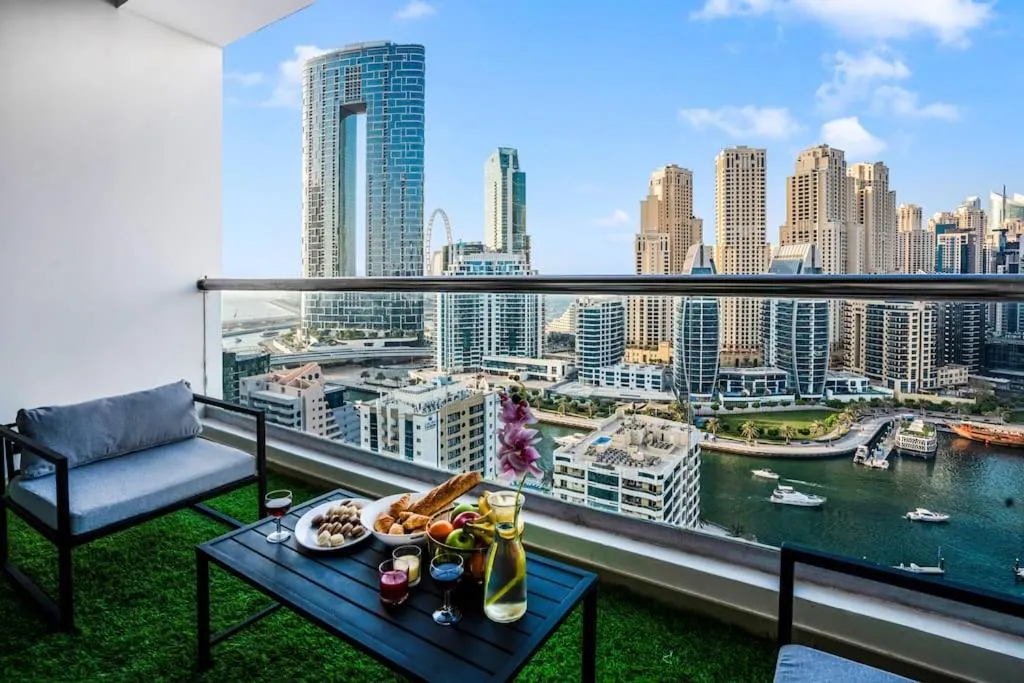 Elite Waterfront 3BR Haven – Marina and Sea Views!