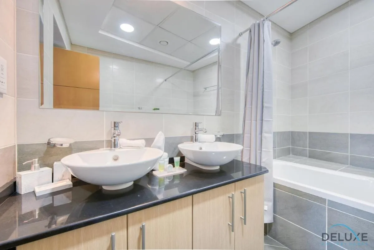 Exquisite 3BR at Ocean Heights Dubai Marina by Deluxe Holiday Homes - 3