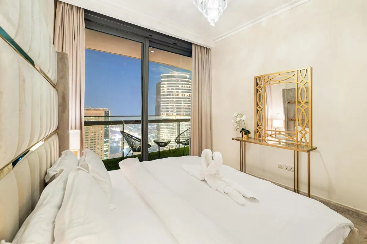FIRST CLASS 2BR with full DUBAI SKYLINE & SEA view - 2