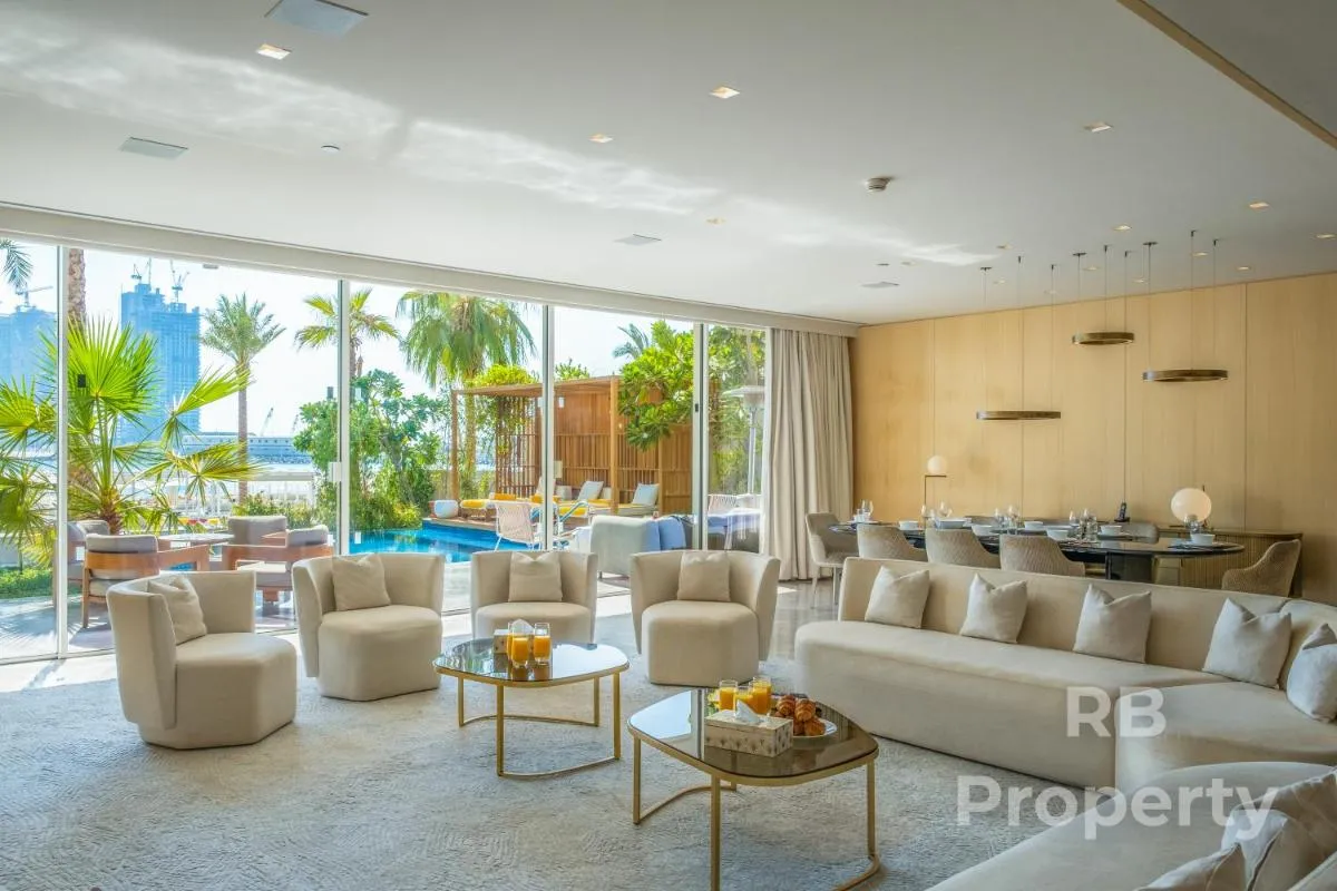 FIVE Palm Beach Villa – Three Floors, Private Pool, Jacuzzi - 2