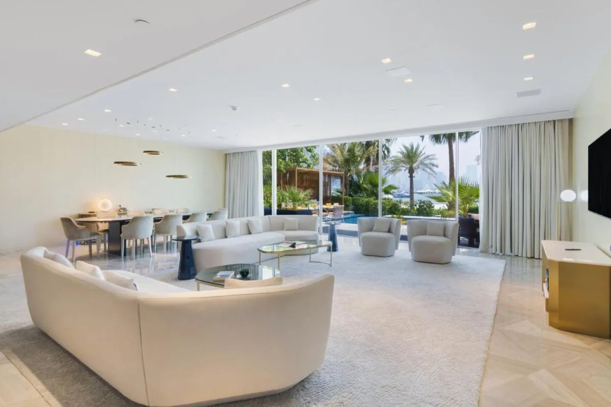 Five Palm Luxury Beach Villa with Private Pool, Panoramic Views, and Jacuzzi by Exclusive Holiday Homes - 2