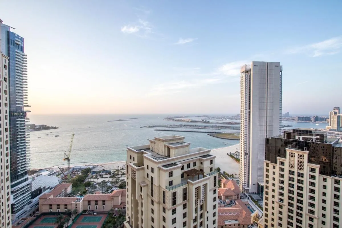 GMA Murjan 2BR Sea View High Floor - 3