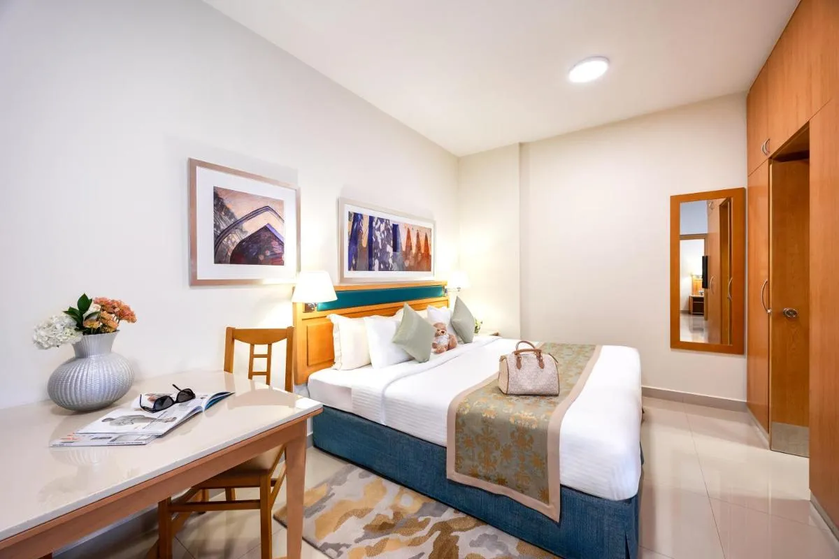 Golden Sands Hotel Apartments - 3