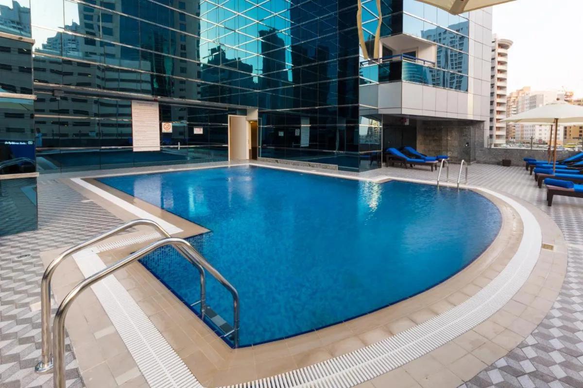 Golden Tulip Media Hotel - 3