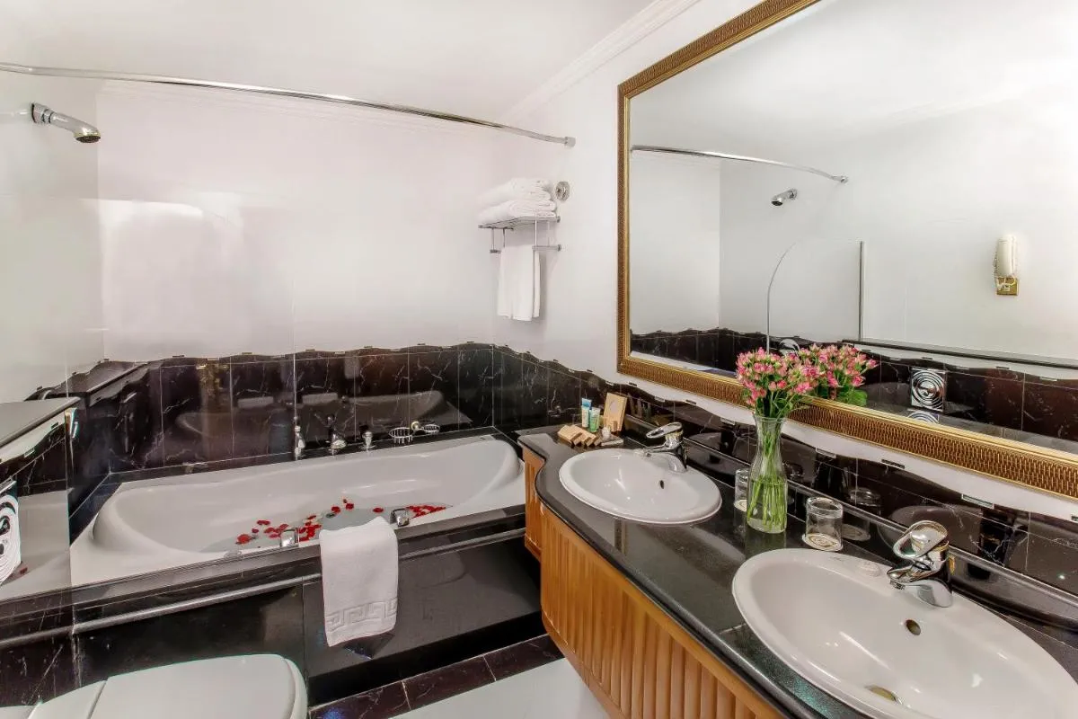 Grand Excelsior Hotel – Bur Dubai - 3