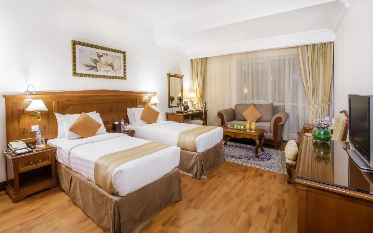 Grand Excelsior Hotel – Bur Dubai - 2