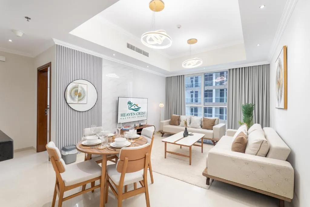 Heaven Crest Vacation Homes Downtown – Studio and 1 Bedroom Suites 2 minute walk to Dubai Mall and Burj Khalifa