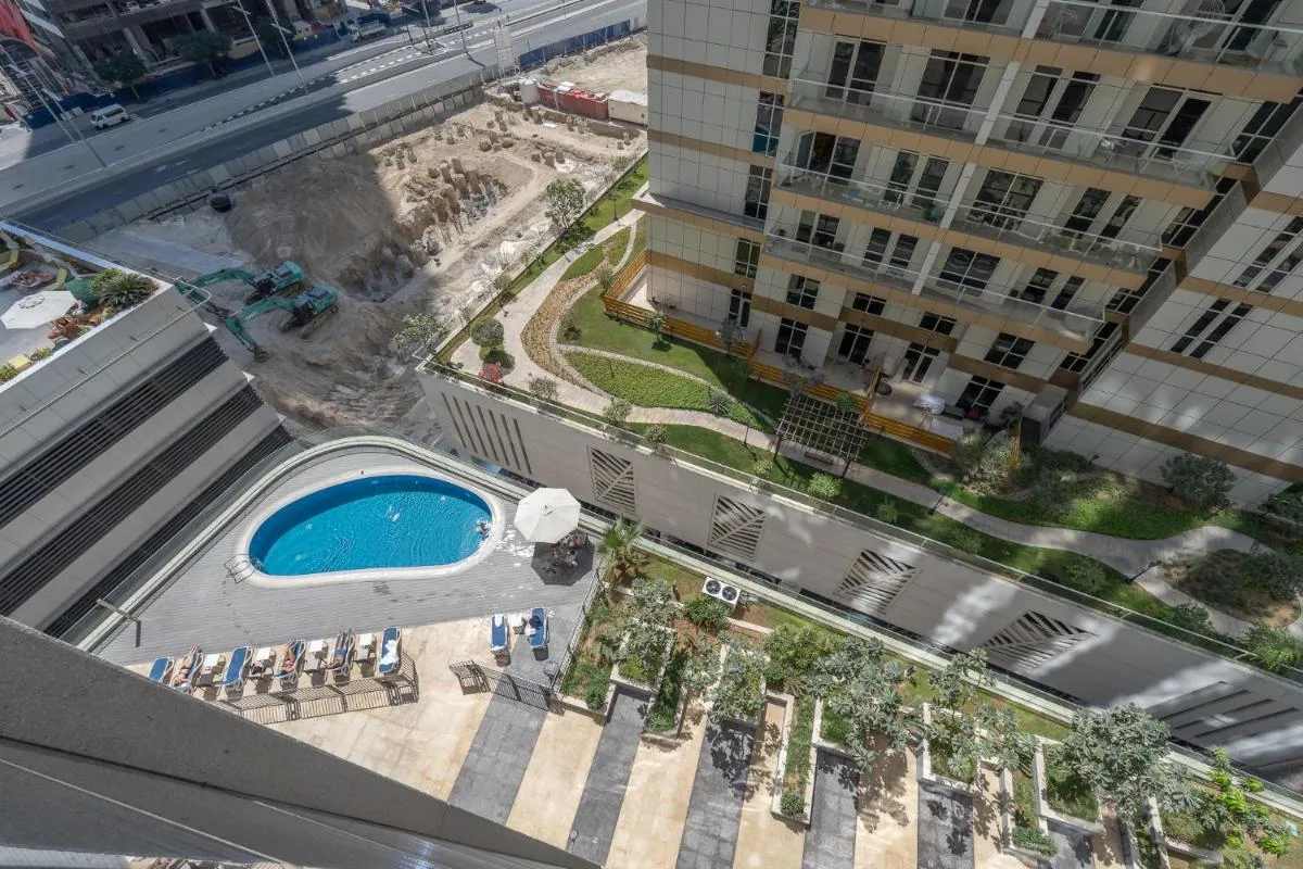 Heaven Crest Vacation Homes Downtown – Studio and 1 Bedroom Suites 2 minute walk to Dubai Mall and Burj Khalifa - 2