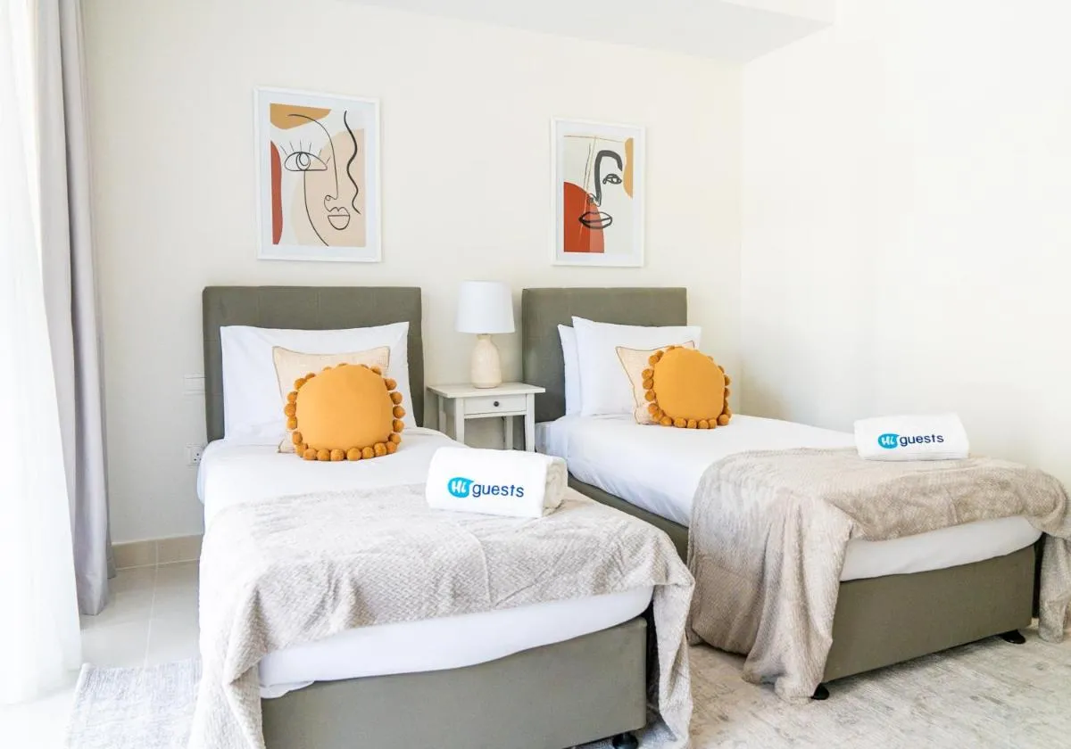 HiGuests – Elegant Apt With Terrace Minutes from Burj Khalifa - 3