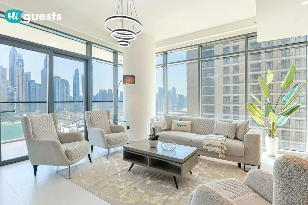HiGuests – Marina Retreat, Luxurious 3BR Steps from the Beach - 3