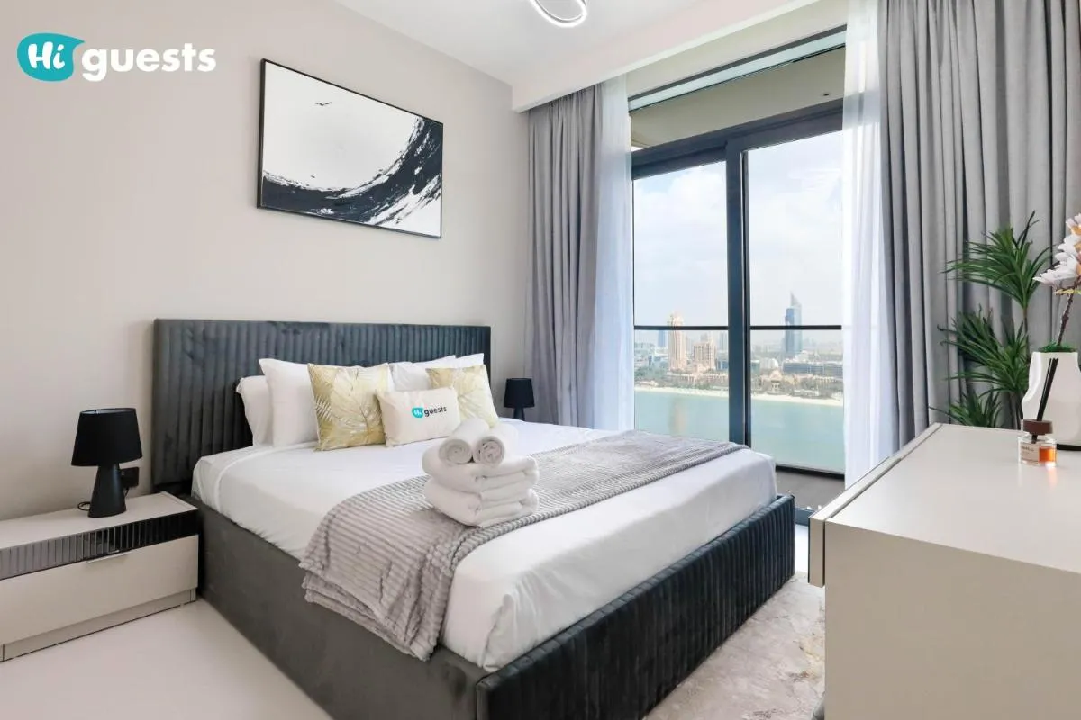 HiGuests – Marina Retreat, Luxurious 3BR Steps from the Beach - 2