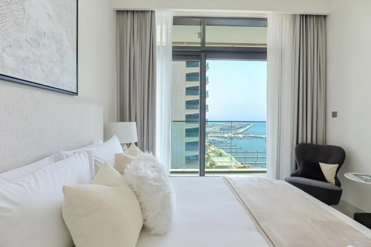 HiGuests – Superlative apt with private beach access - 2