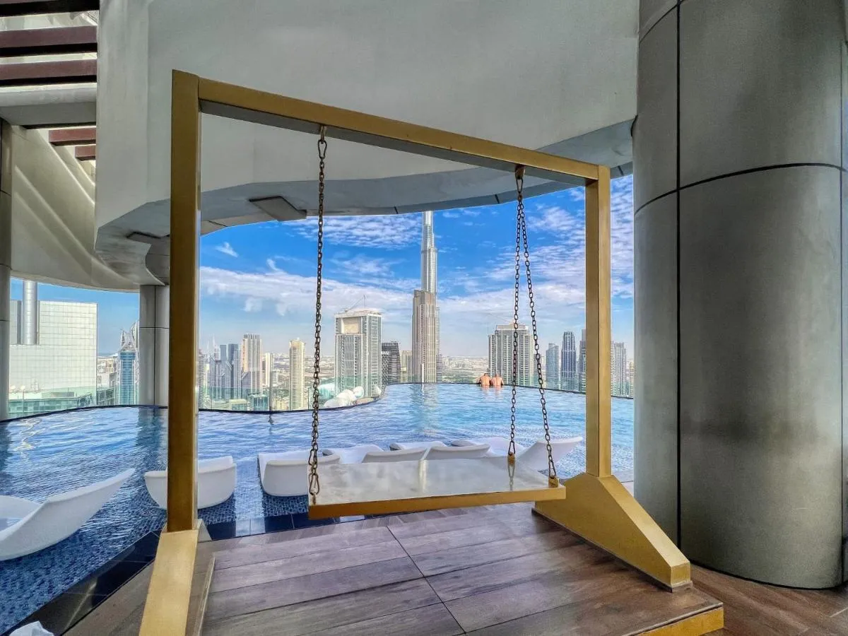 Highest infinity Pool in Downtown Dubai - 2