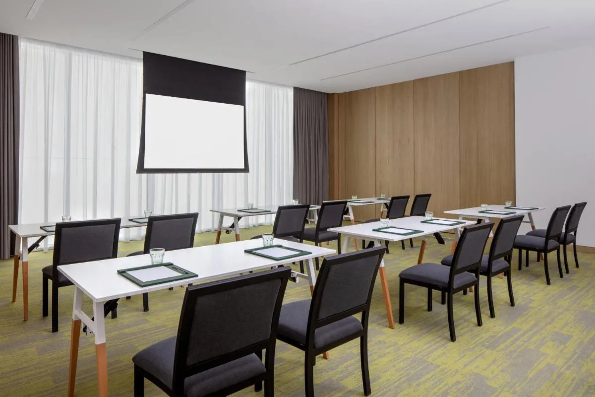 Holiday Inn Dubai Business Bay by IHG - 3