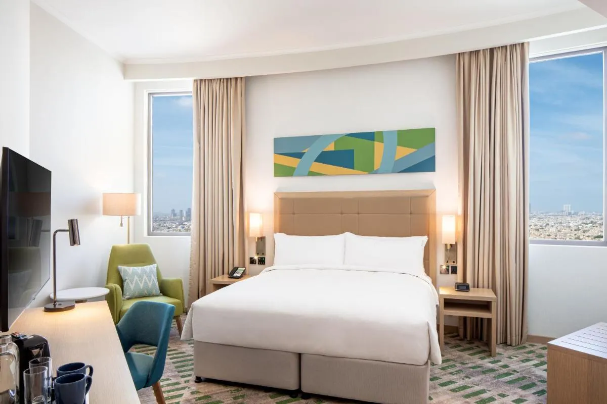 Holiday Inn & Suites – Dubai Science Park by IHG - 3