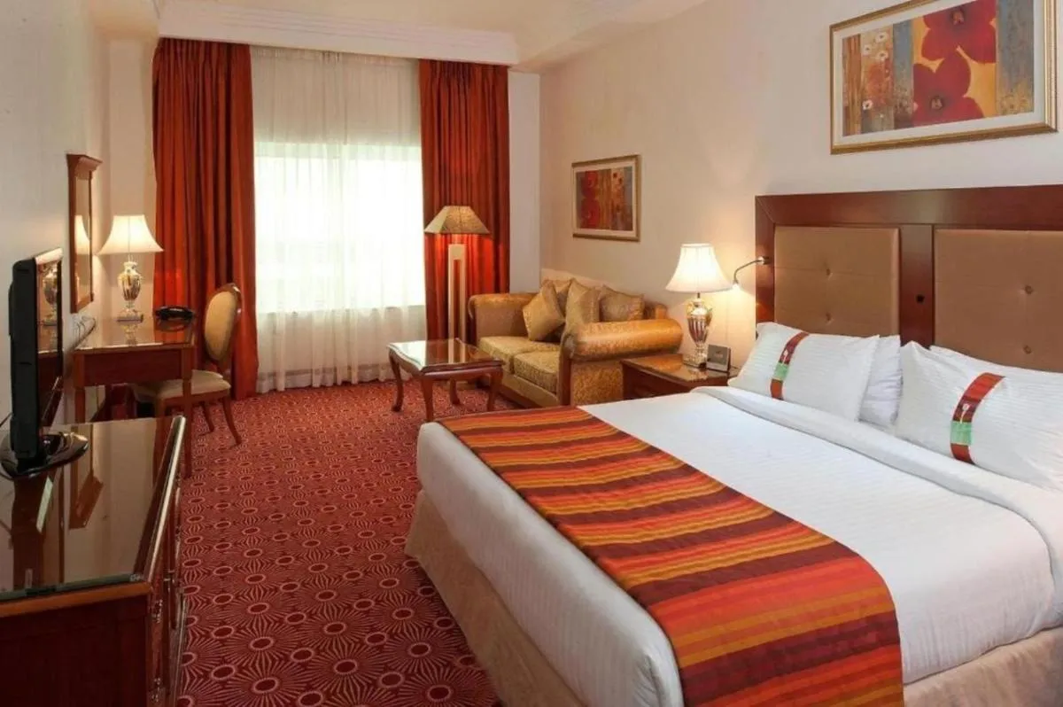 Holiday International Hotel Embassy District by CMG - 2