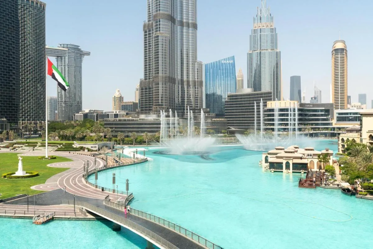 King 2 Bedroom With Burj Khalifa & Fountain View - 3